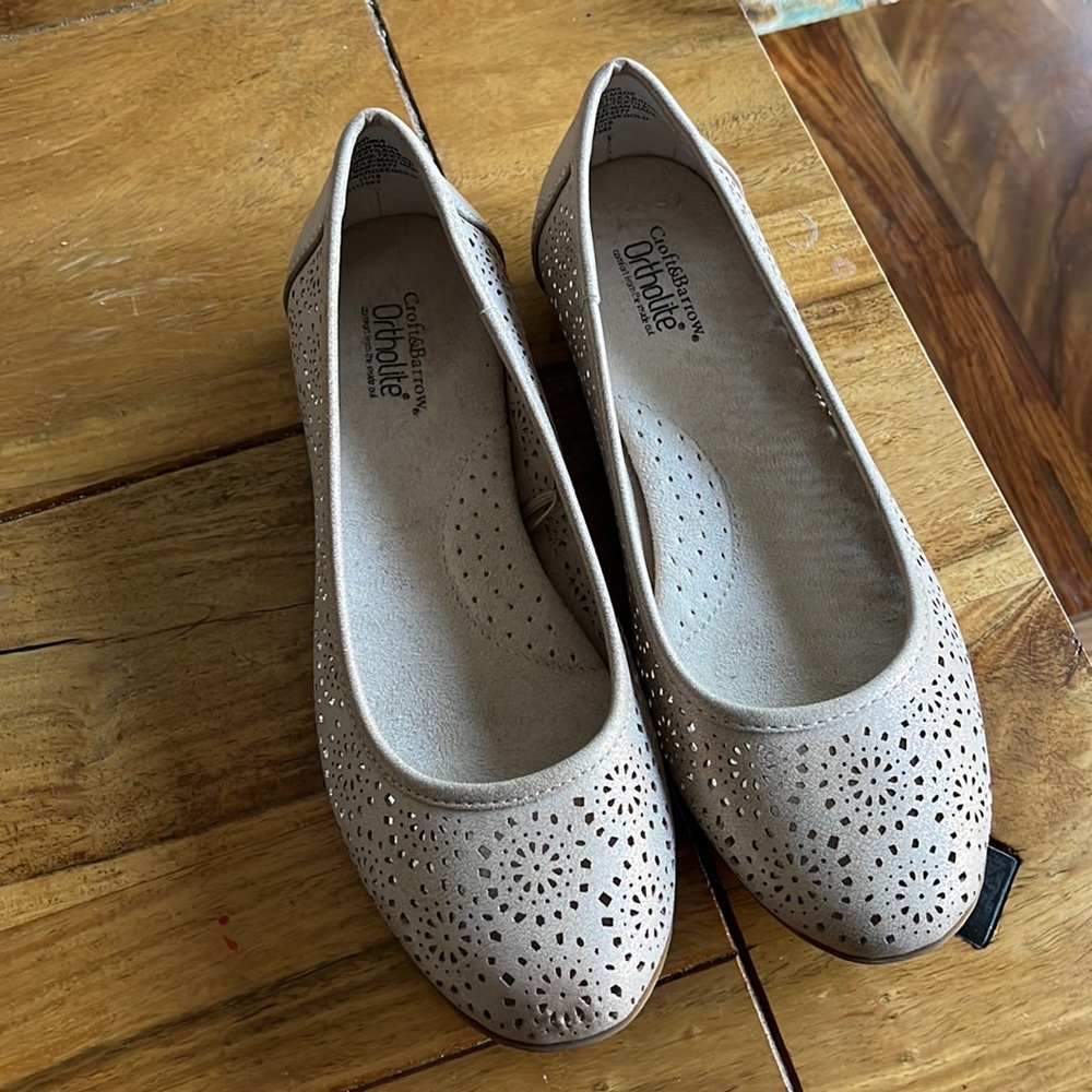 Beige flats